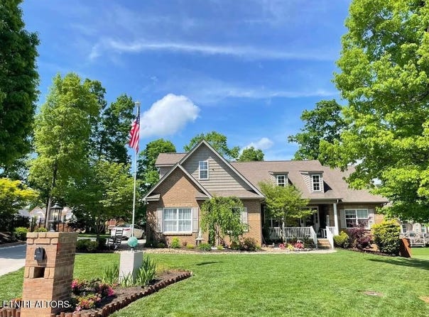 563 Yellowstone Lane, Lenoir City, TN 37771