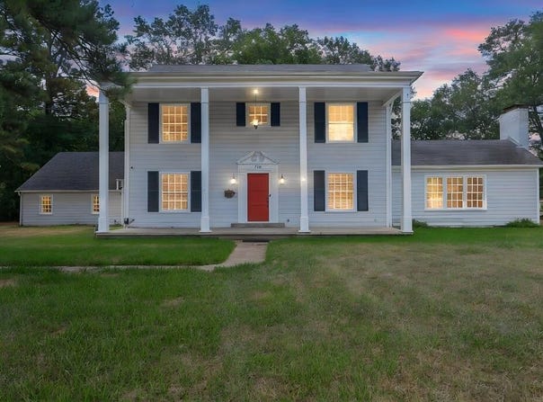 715 Pine Tree Lane, Lufkin, TX 75904