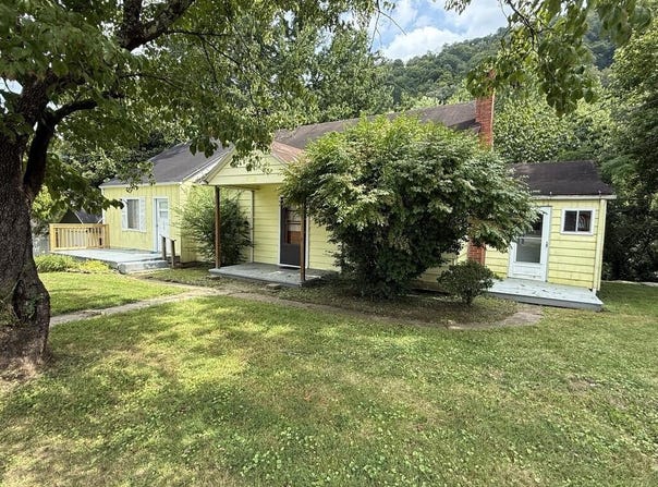 140 3rd Street Fox Bottom, Harold, KY 41635