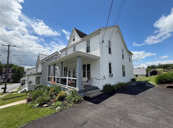 300 E Main St, Stoystown Boro, PA 15563