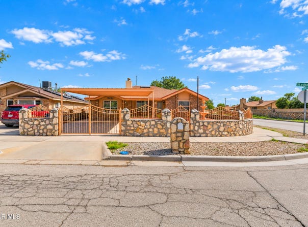 9753 STAUBACH Drive, El Paso, TX 79927