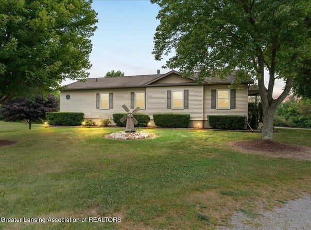 5269 Dutch Road, Leslie, MI 49251