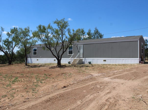 317 Chestnut Lane, Robert Lee, TX 76945