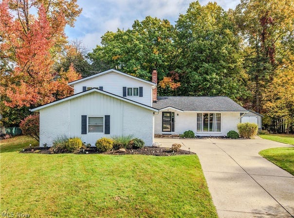 57 Woodhollow Drive, Brunswick, OH 44212