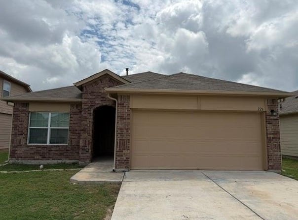 226 Hess Dr, Kyle, TX 78640
