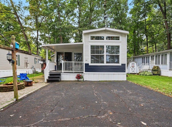617 Dockside Lane, Coldwater, MI 49036