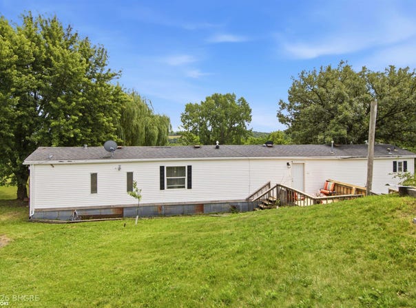 8456 Outer Drive, Dexter, IA 50070-7543