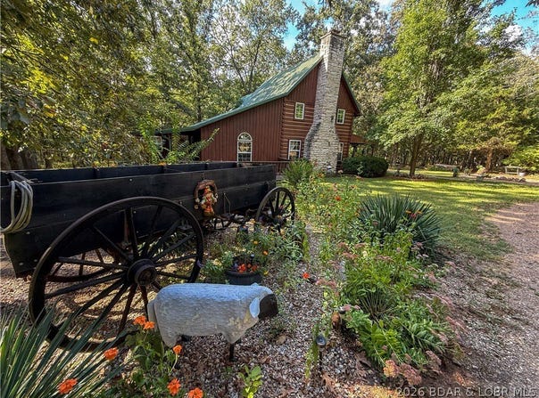10090 Barn Rd, Fortuna, MO 65034
