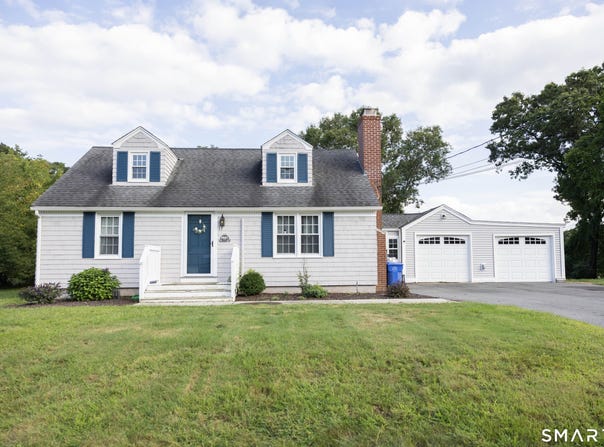 17 Buckingham Road, Mansfield, CT 06250