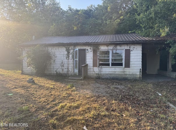2653 Shipetown Rd, Mascot, TN 37806