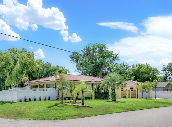 123 SUNRISE Boulevard, DEBARY, FL 32713
