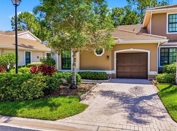 7550 Meadow Lakes Dr, NAPLES, FL 34104