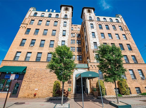 310 Riverside Boulevard, Long Beach, NY 11561