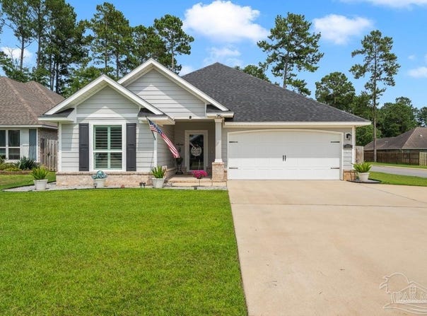 5691 Dunridge Dr, Pace, FL 32571