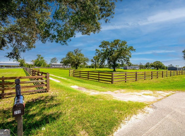 266 Farm Rd., St. George, GA 31562
