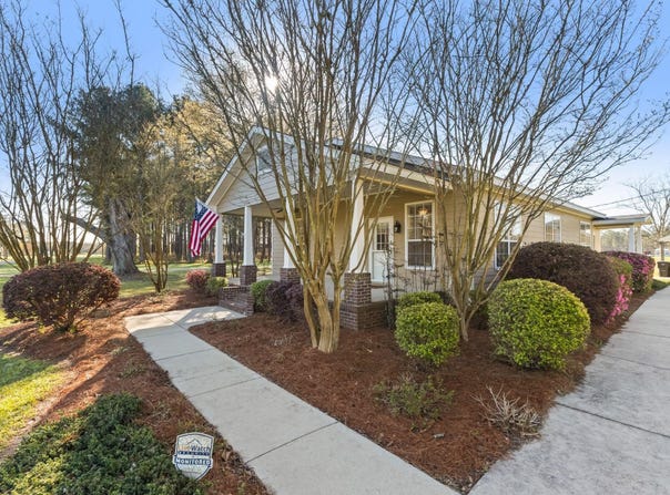 921 Luther Carter, Petal, MS 39465