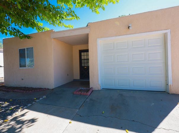 620 Mountain View Avenue NE, Albuquerque, NM 87123