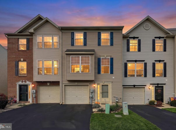 256 COUNTRY RIDGE Drive, RED LION, PA 17356