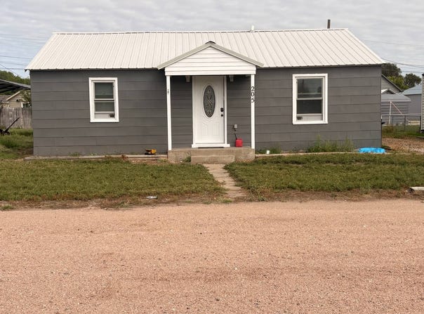 205 E K Street, Ogallala, NE 69153