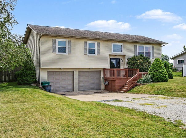 3408 E 100 S, La Porte, IN 46350