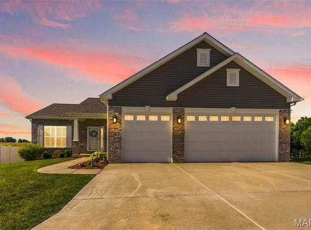 206 Rivermist Court, O'Fallon, MO 63366