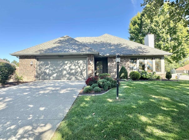 1202 Providence Drive, Fort Wayne, IN 46815-8351