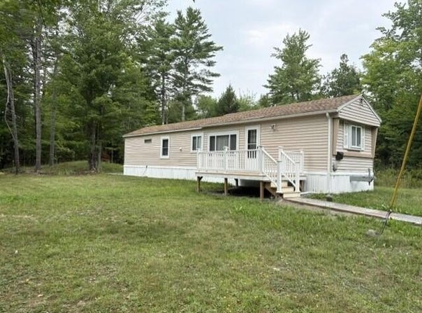1018 Mullen Road, Stetson, ME 04488