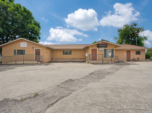 234 E AVIATION BLVD, Universal City, TX 78148