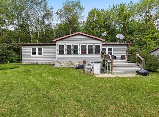 4812 SE County Line Road, Shepherd, MI 48883