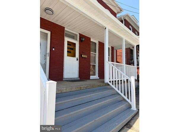 903 W WASHINGTON ST, HAGERSTOWN, MD 21740