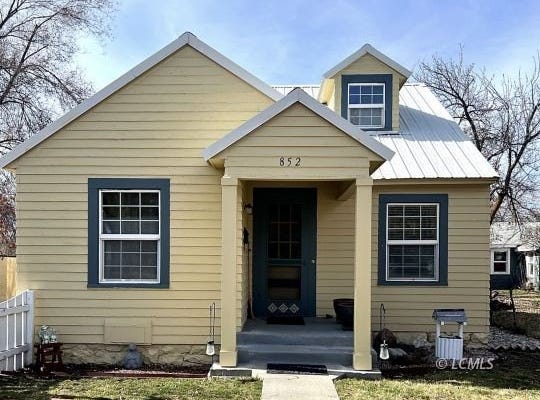 852 S G St., Lakeview, OR 97630