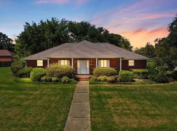 3009 Willow Run Drive, Conway, AR 72032