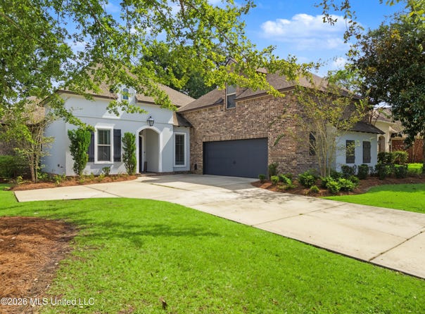 920 Caroline Drive, Biloxi, MS 39532