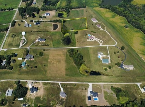 SE Mooney Drive, Holt, MO 64048