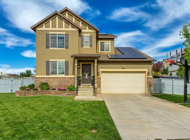 9012 N SUFFOLK Ln E, Eagle Mountain, UT 84005