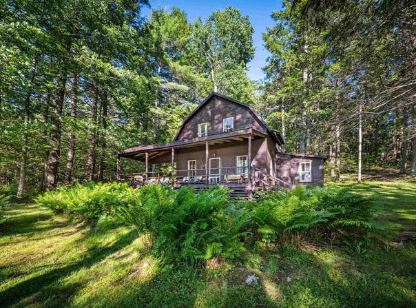 606 N Main Street, Wolfeboro, NH 03894
