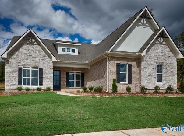 11 Devereux Place, Gurley, AL 35748