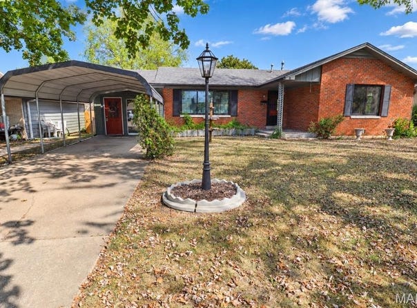 40 Willow Lane, Lebanon, MO 65536
