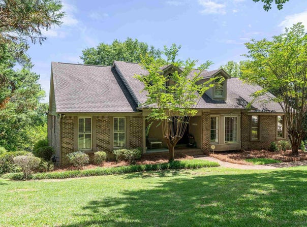 2913 N WOODRIDGE ROAD, MOUNTAIN BROOK, AL 35223