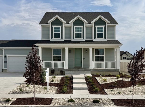 3233 W 2500 N, Clinton, UT 84015