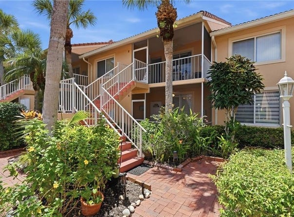 1615 Windy Pines Dr, NAPLES, FL 34112