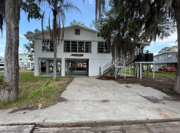 125 SE 245th St, Suwannee, FL 32692