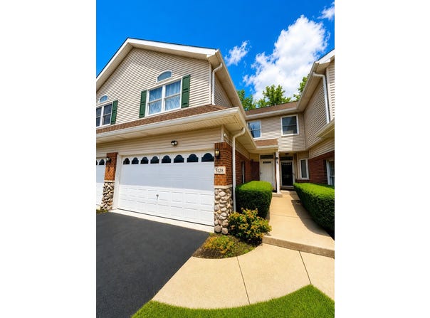 5128 Tomcin Trail, Oak Lawn, IL 60453