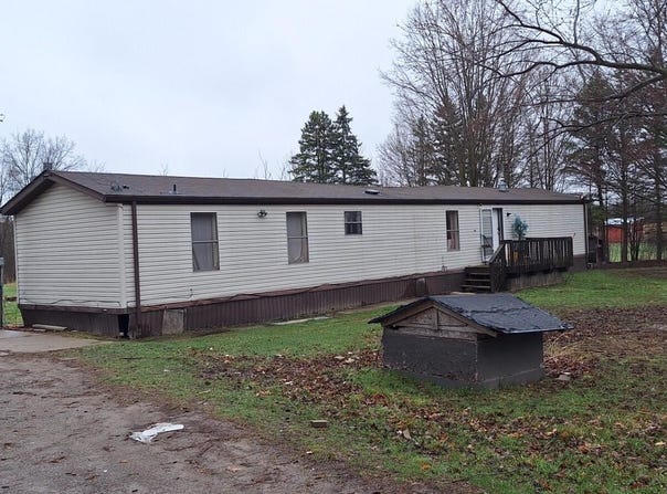 1251 E Station Road, Sheridan, MI 48884