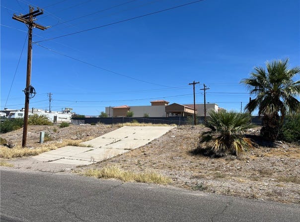 1692 Shamrock Road, Bullhead City, AZ 86442