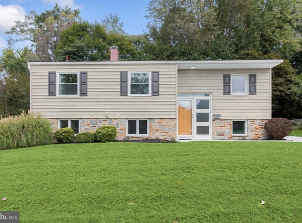 1906 LOGWIND RD, CATONSVILLE, MD 21228