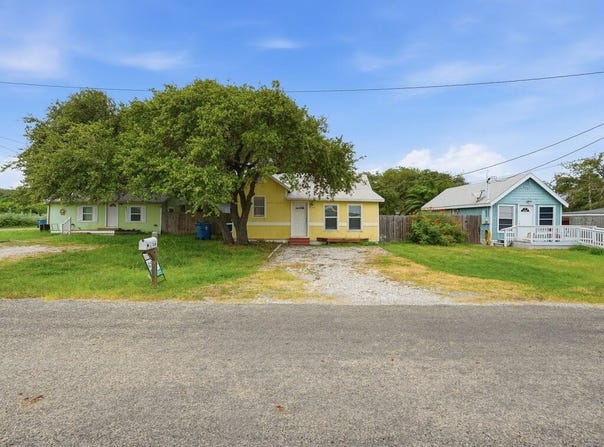 402,406,408 E Nopal, ROCKPORT, TX 78382