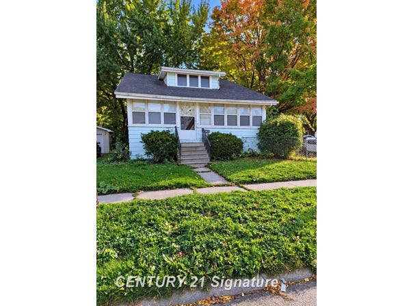 1621 Cooper Avenue, Saginaw, MI 48602