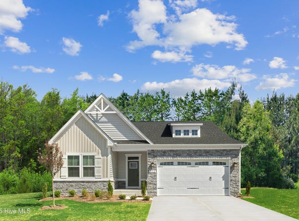 4105 Farmfield Drive, Navassa, NC 28451