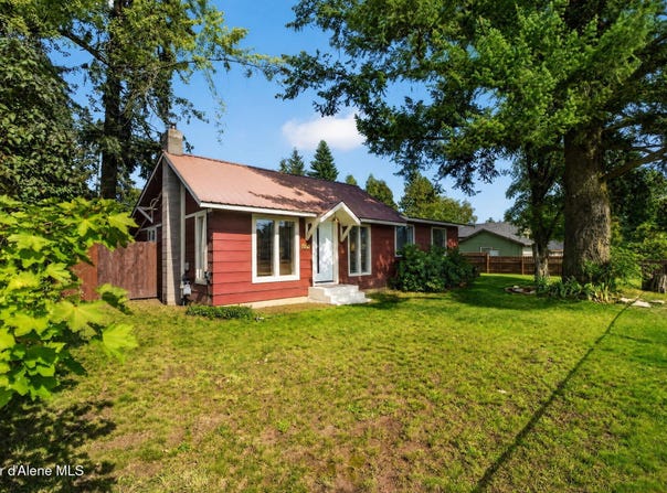 615 E Miles Ave, Hayden, ID 83835